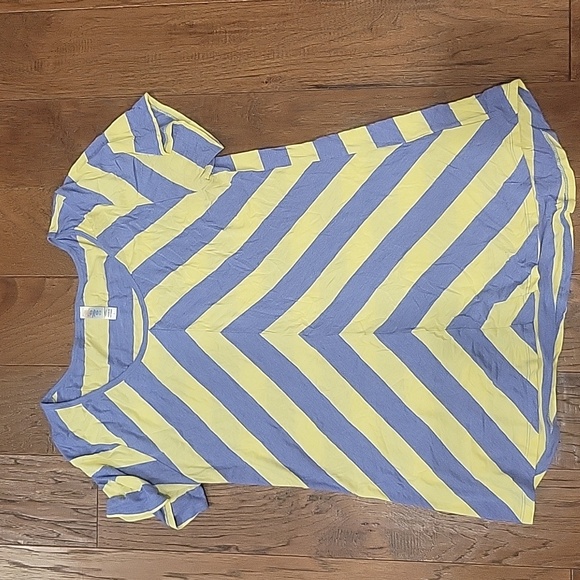 Lot of 8 Lularoe Tees, Some NWT, Size L - Picture 3 of 9